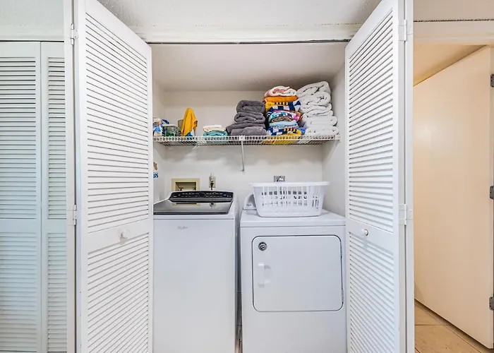 Sandcastle North Unit #403 Aparthotel